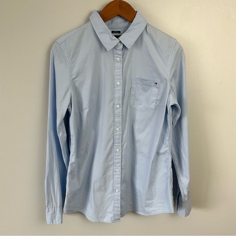 Tommy Hilfiger Light Blue Button-Up Long Sleeve Shirt Size Medium Classic Fit